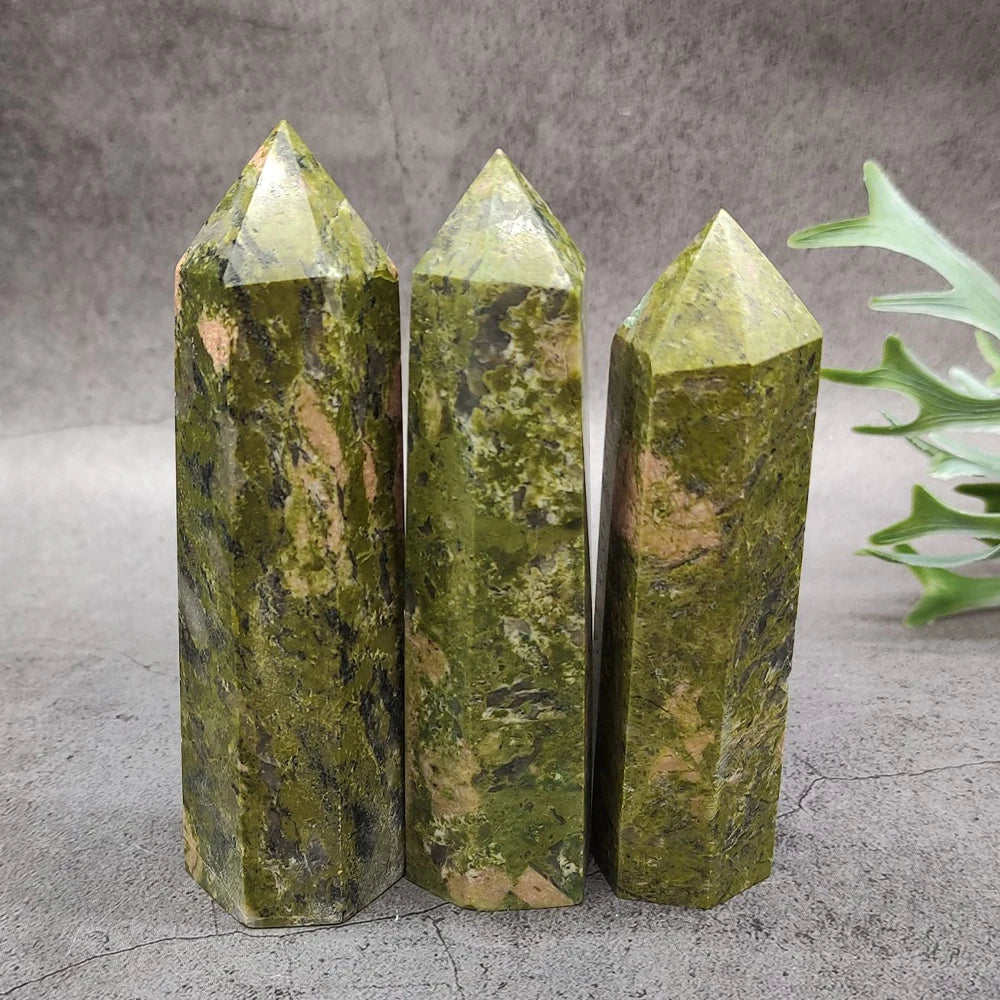 Healing Crystal Wand – Hand-Carved Natural Stone Points